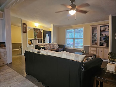 201 Brittany Ln, Cleveland, TX 77328 - photo 2