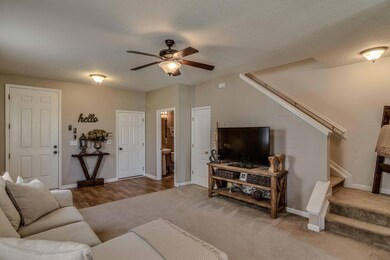 2370 Red Moon Dr, Jacksonville, FL 32216 - photo 4