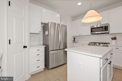 17584 Tedler Cir, Round Hill, VA 20141 - photo 6