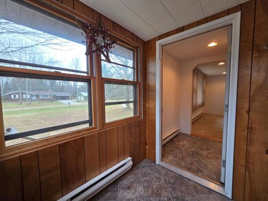 Enclosed Entry (1)