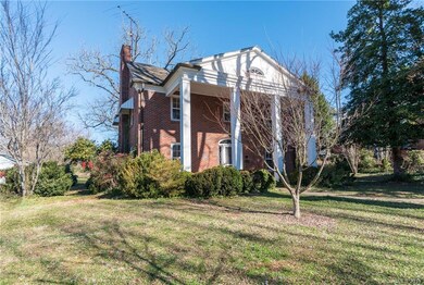 628 W End Ave, Statesville, NC 28677 - photo 2