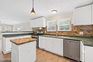 165 Alview Dr-00059