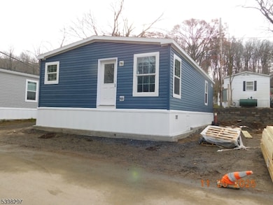 11 Front St, Oxford, NJ 07863 - photo 2