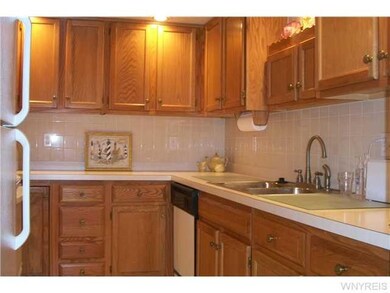 Kitchen Generous amount of cabinets and countertop