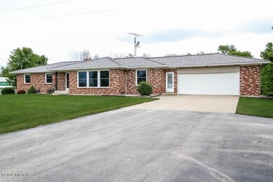 058-Front_View-1815748-small