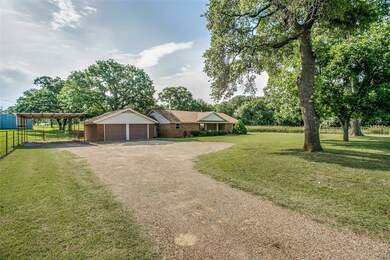 1125 County Road 4797, Springtown, TX 76082 - photo 6