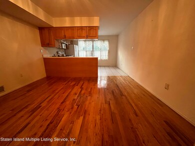 19 Woodcutters Ln, Staten Island, NY 10306 - photo 3