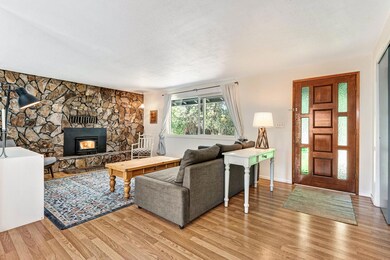 1521 NE McLaughlin 4