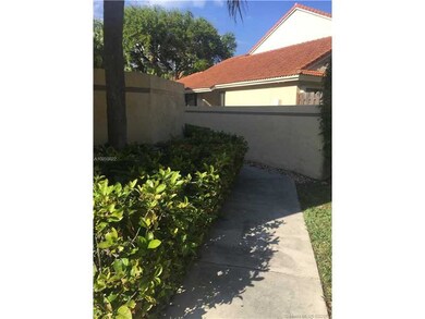 3535 Magellan Cir unit 5222, Miami, FL 33180 - photo 2