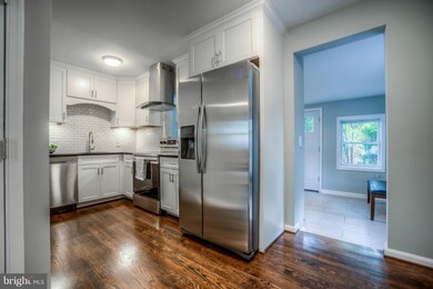 700 Mentor Ave, Capitol Heights, MD 20743 - photo 4