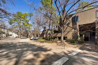 119 Litchfield Ln, Houston, TX 77024 - photo 3