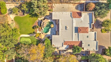 2036 E Myrna Ln-60