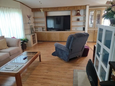 712 Lake Larch Dr, Lakeland, FL 33805 - photo 6