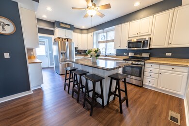 210 S Randall Rd, Aurora, IL 60506 - photo 4