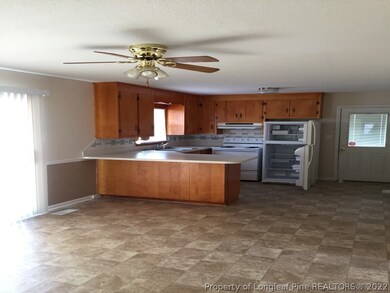 7537 Bridgeman Dr, Fayetteville, NC 28303 - photo 5