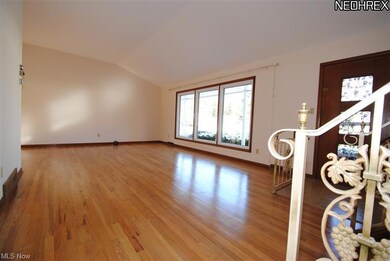 22643 Marleen Dr, Cleveland, OH 44126 - photo 2