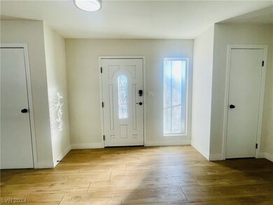 1716 Silver Mesa Way, Las Vegas, NV 89169 - photo 2