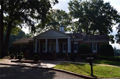 Community club house, great for gatherings and rel