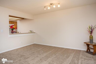 17-2211 Sentry Dr B8 Anchorage AK-l