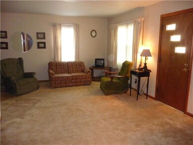 Living Room Spacious living/dining room