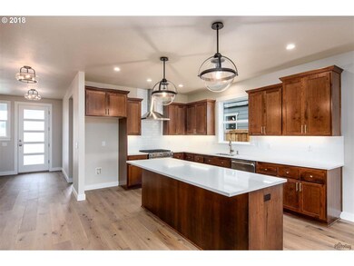 3921 Heather Grove Ln, Eugene, OR 97408 - photo 7