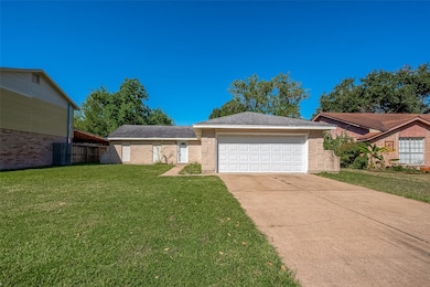 7615 Wovenwood Ln, Houston, TX 77041 - photo 2