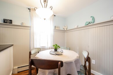 003-photo-dining-room-6862971