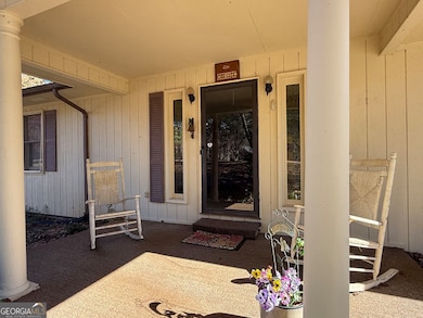 410 Cedar St, Lavonia, GA 30553 - photo 2