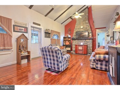 326 Lake Front Dr, Orwigsburg, PA 17961 - photo 3