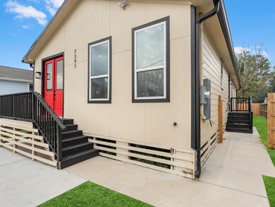 7397 Fairway Dr, Houston, TX 77087 - photo 4