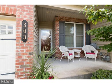 303 Bainbridge Ln, Lansdale, PA 19446 - photo 2