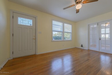 1304 Macarthur St, Jacksonville, FL 32205 - photo 4