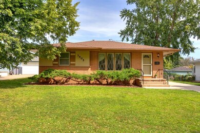 3405 Crestmoor Place, Des Moines, IA 50310 - photo 3