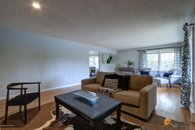 2637 Arlington Dr, Anchorage, AK 99517 - photo 6