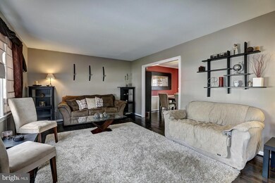 8017 W Point Dr, Springfield, VA 22153 - photo 2