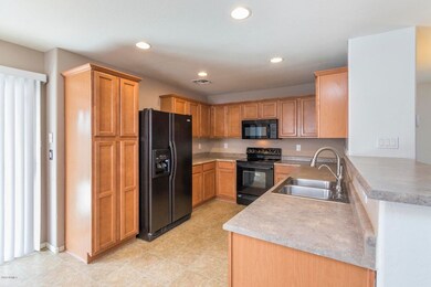 4) KITCHEN