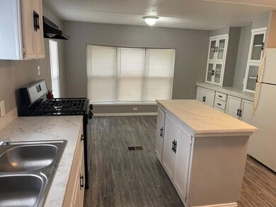 115 Pr0spect St E, Denison, TX 75021 - photo 4