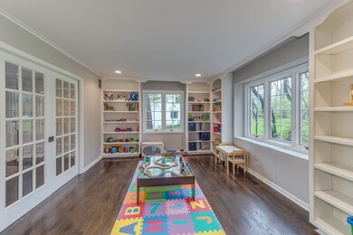 565 Clarissa Ct unit 1, Naperville, IL 60540 - photo 4