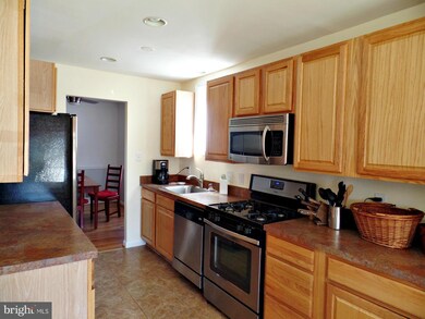 9606 Sudley Manor Dr, Manassas, VA 20109 - photo 4