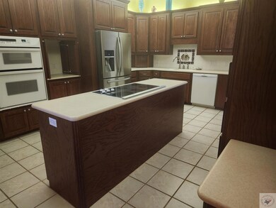 9 Windmere Dr, Texarkana, TX 75503 - photo 2