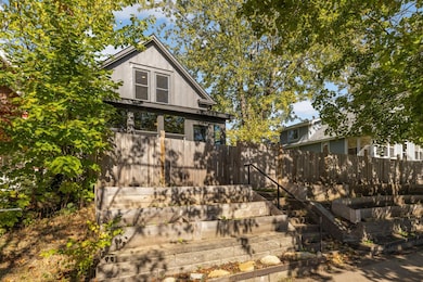 Built-in planter boxes let you design your ideal garden