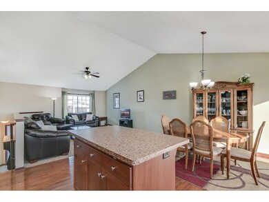 Vaulted ceiling & Large living spaces. Gorgeous ha
