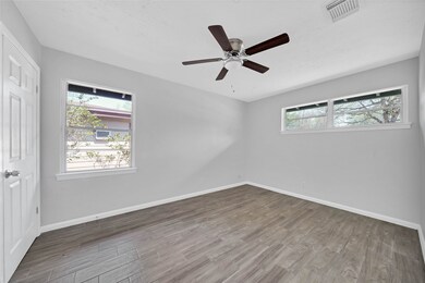 7409 Sterlingshire St, Houston, TX 77016 - photo 7