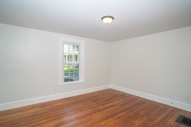 47 School St unit 1, Fitchburg, MA 01420 - photo 5