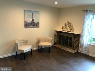 18419 Stone Hollow Dr, Germantown, MD 20874 - photo 3