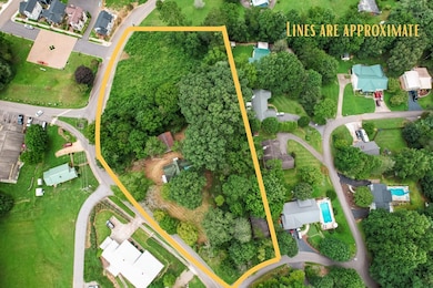 423 Iotla St, Franklin, NC 28734 - photo 2