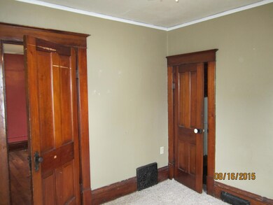 Bedroom on main<|><|>