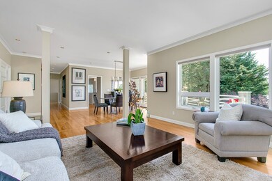 5617 W Mercer Way, Mercer Island, WA 98040 - photo 4