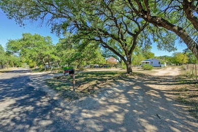 802 North Ave N, Johnson City, TX 78636 - photo 3