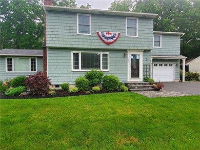 101 Greenwood Dr, Wakefield, RI 02879 - photo 2